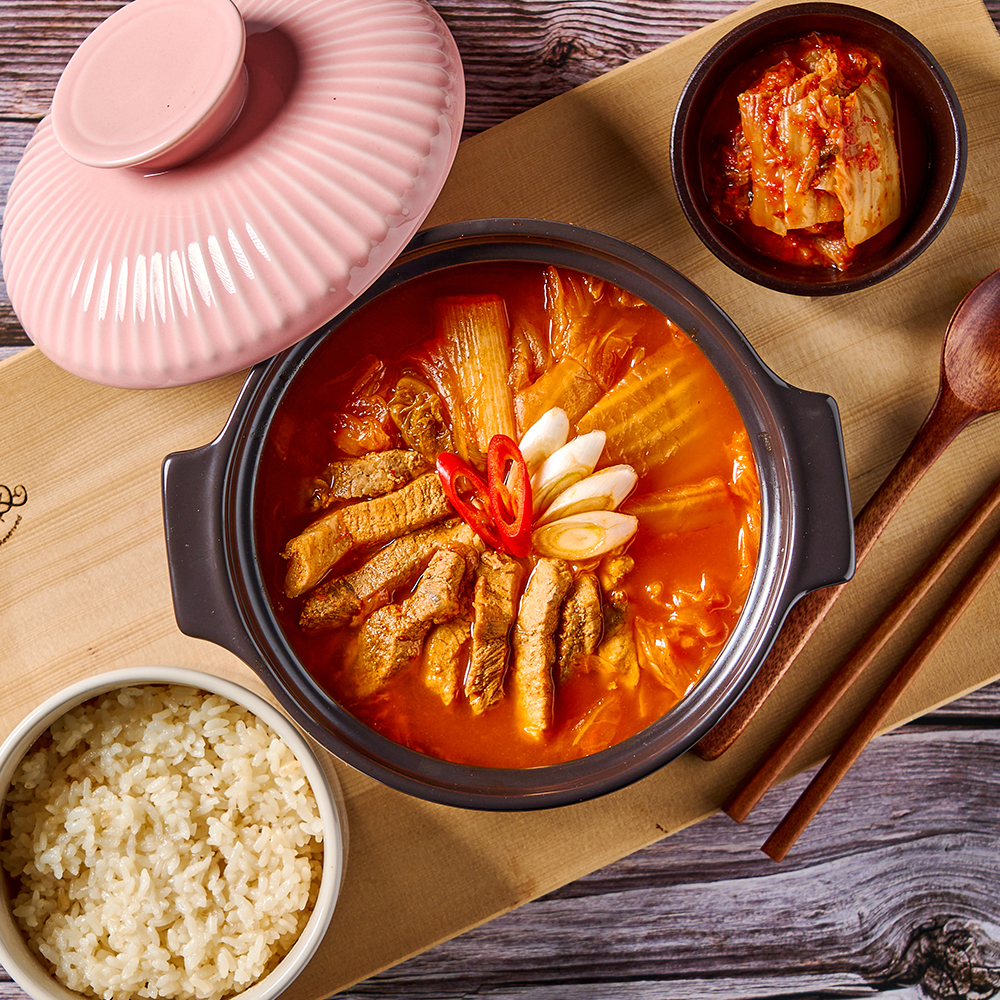 [99eats x  백채 ]  국내산   돼지고기   김치찌개  500g 1 인분   캠핑음식   가정식  