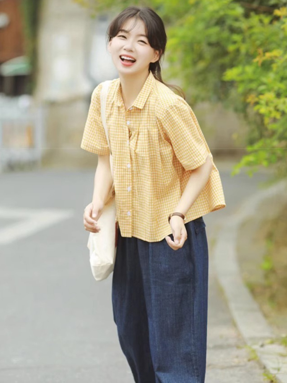 옐로우 체크 반팔 셔츠 짧은 일본풍 여자연예인 드라마 패션 코디 - 상세 이미지 3