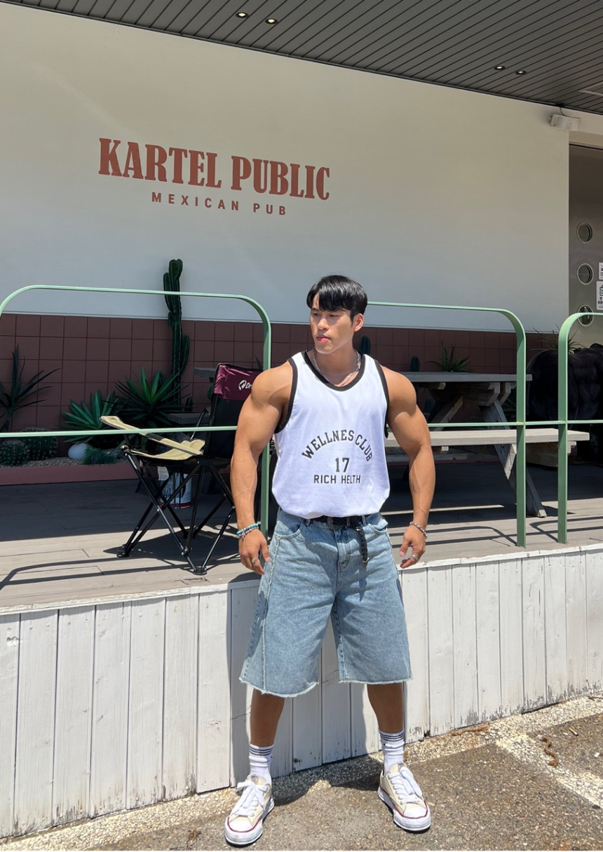 1C279B0C-DB09-45BF-87CF-314566EF0572