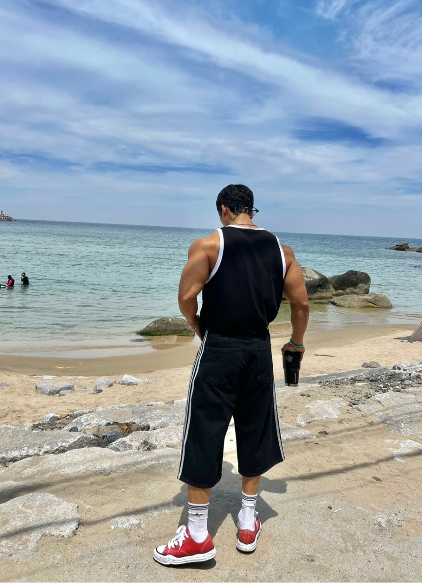 E43A6DF7-168D-4644-9068-EC355F3D4870