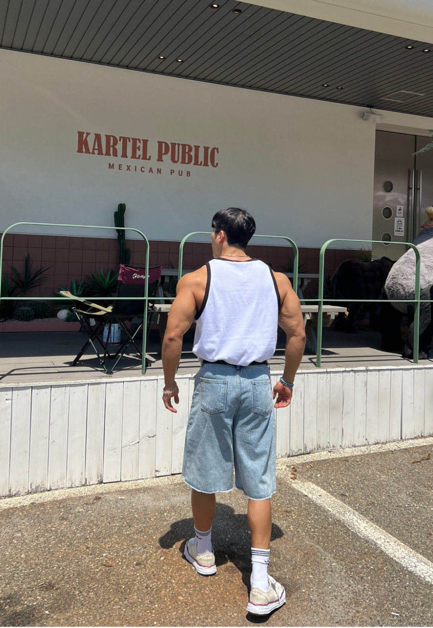 E6E23534-45FF-4F12-B0BB-BA2CCEFEEF40