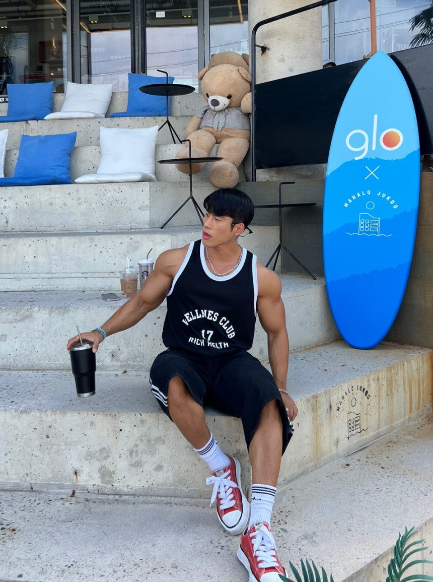 2057E2F7-F99F-45CA-B904-AAFA0DD3D8DD