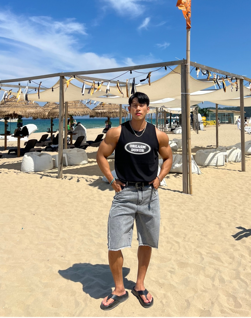 5B4D1D92-B070-4C79-92FB-E113E268616E