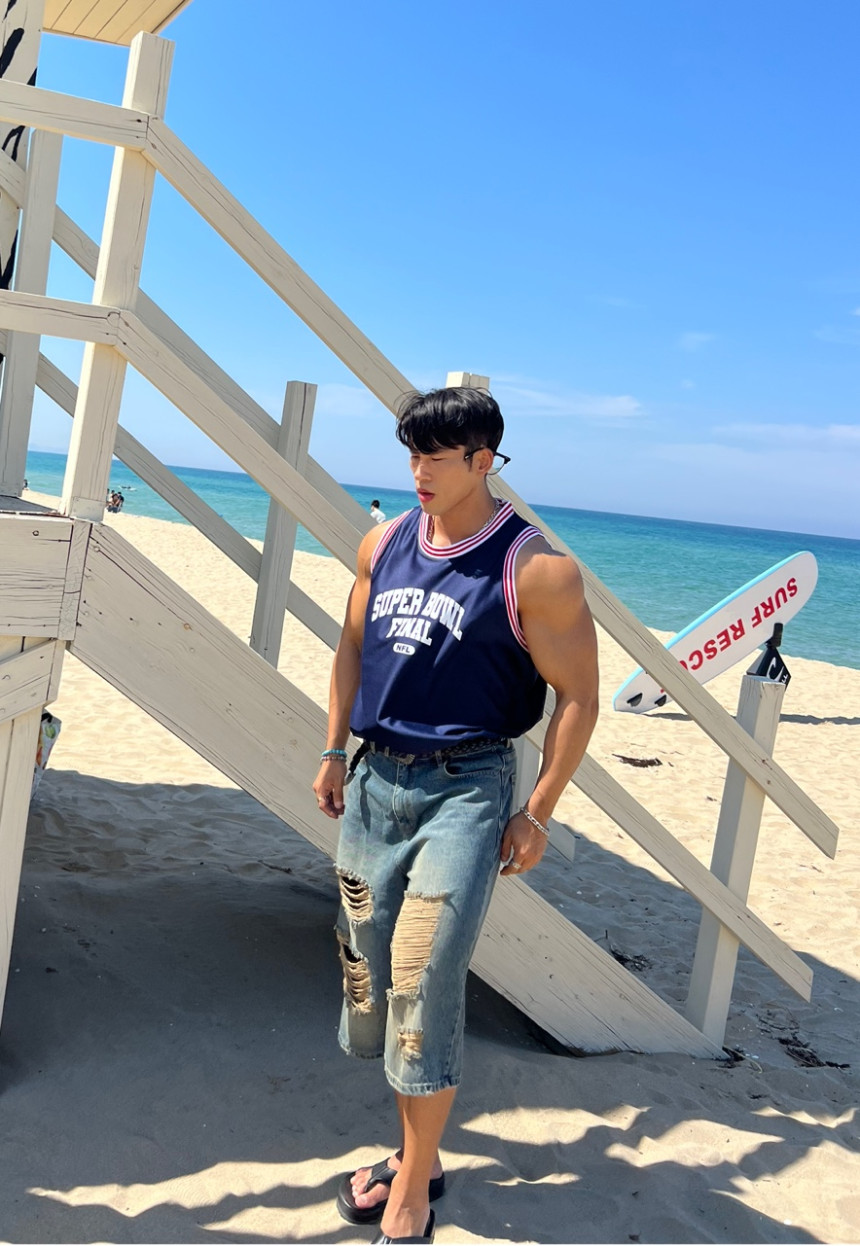 9F2C2C98-4A7C-408D-9F2E-67032ECA3048