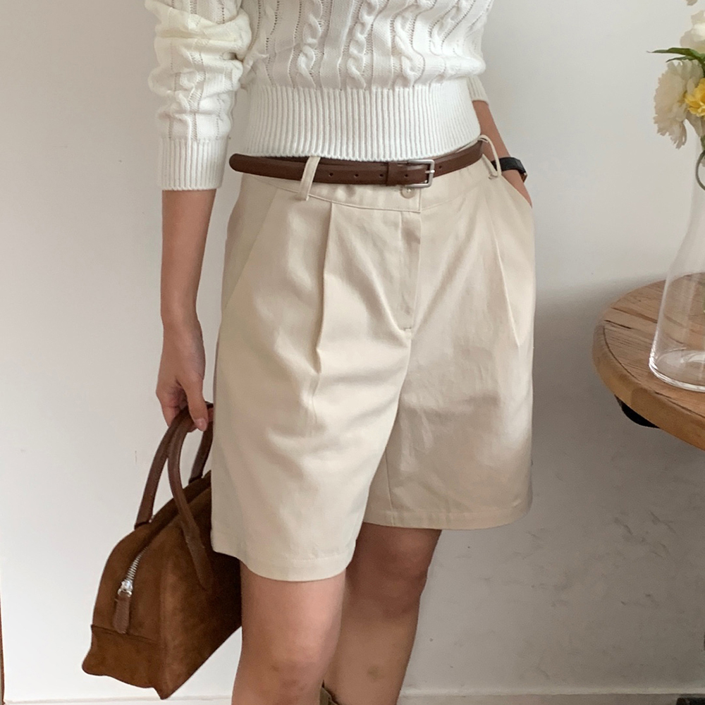 하이웨스트 여성 반바지 면 A라인 핀턱 썸머 반바지 키작녀바지 화이트 버뮤다 숏팬츠
