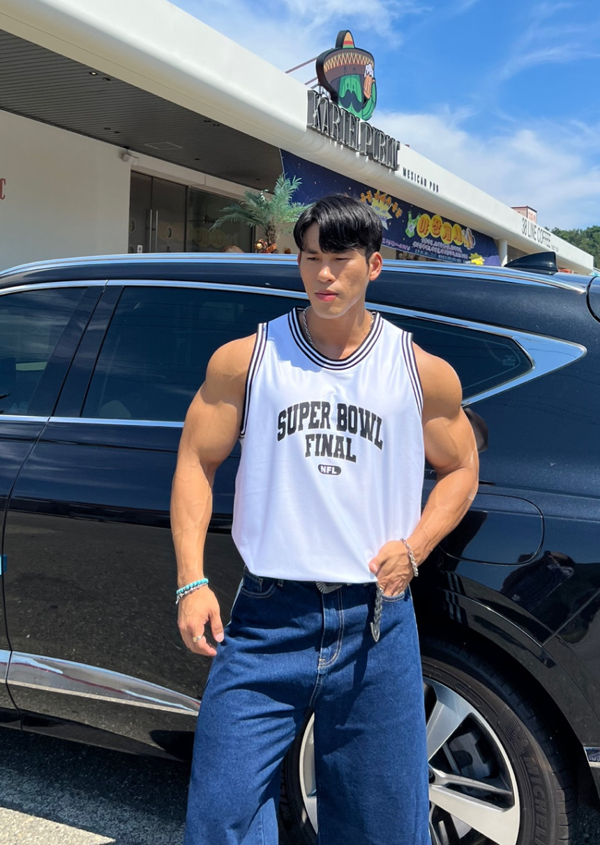 BACADCA1-84DC-419B-90C8-814C1E053DD5