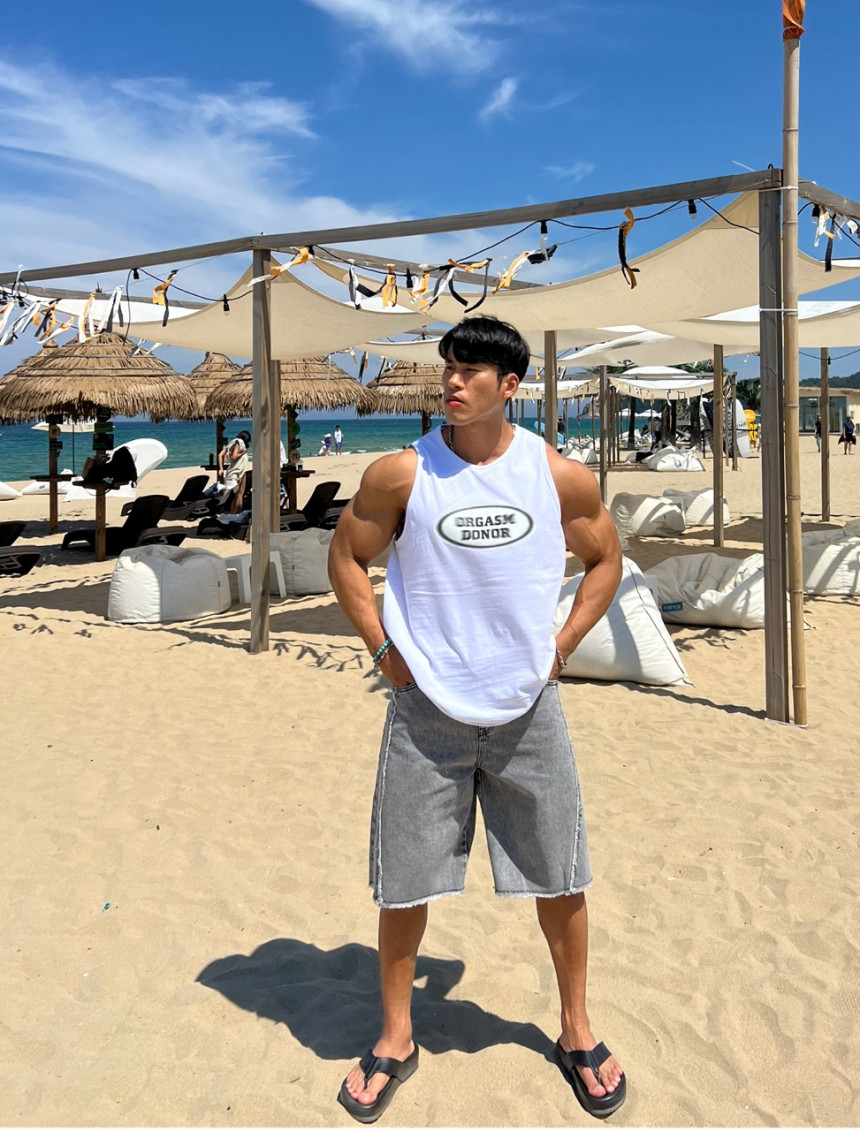 0E4CAE15-EF96-4AA5-A631-B8B247D663F3