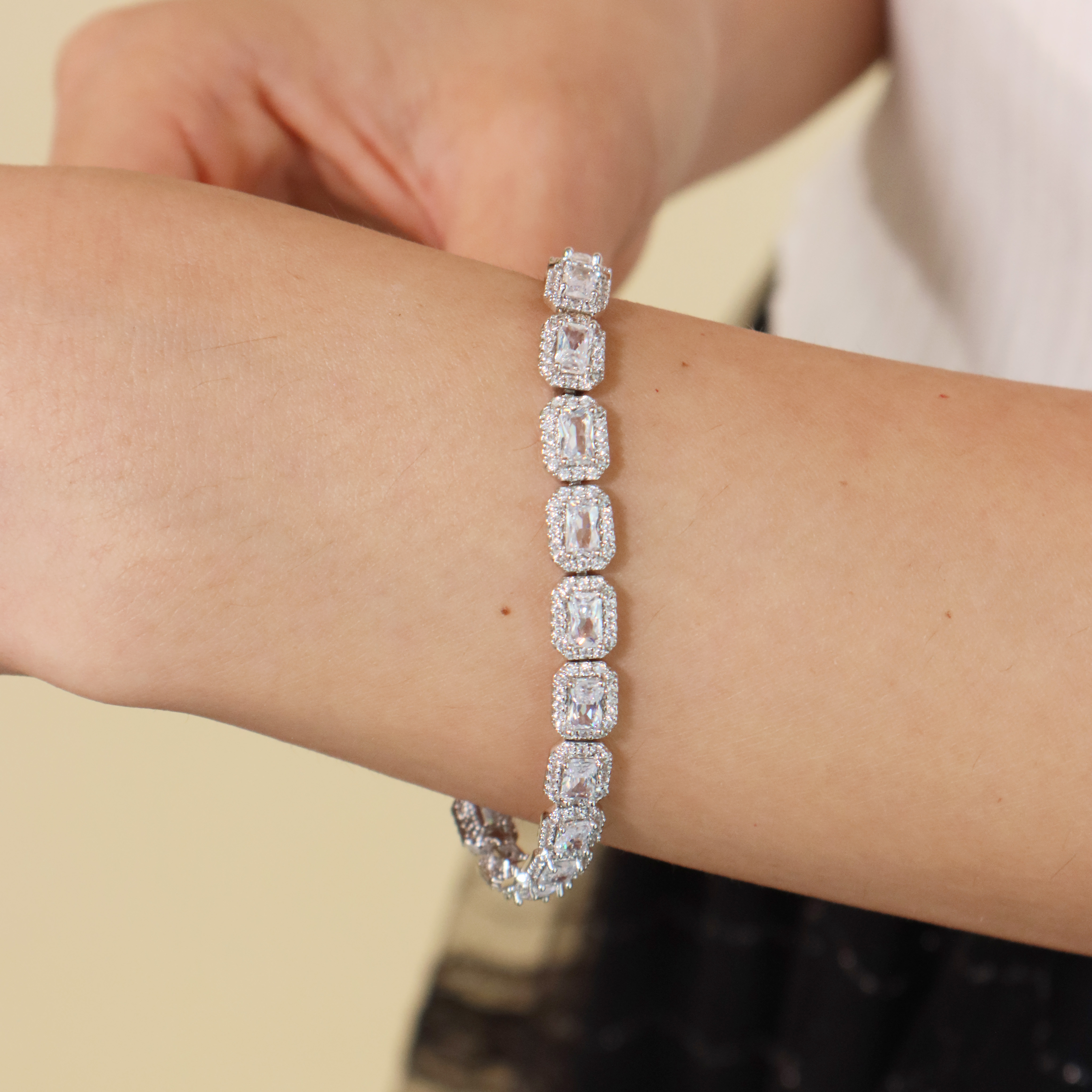 프롱 파베세팅 옥타곤 테니스팔찌 큐빅 지르코니아 - 메인 이미지