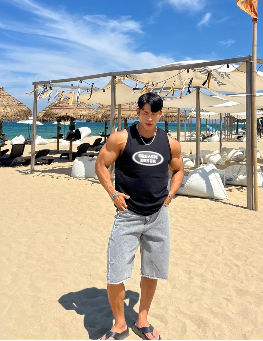 B2DDEB65-EFB3-4273-859B-D88888794CD4