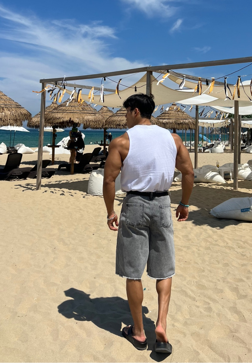 92492ED6-3140-4E62-9677-632521FD3EB2