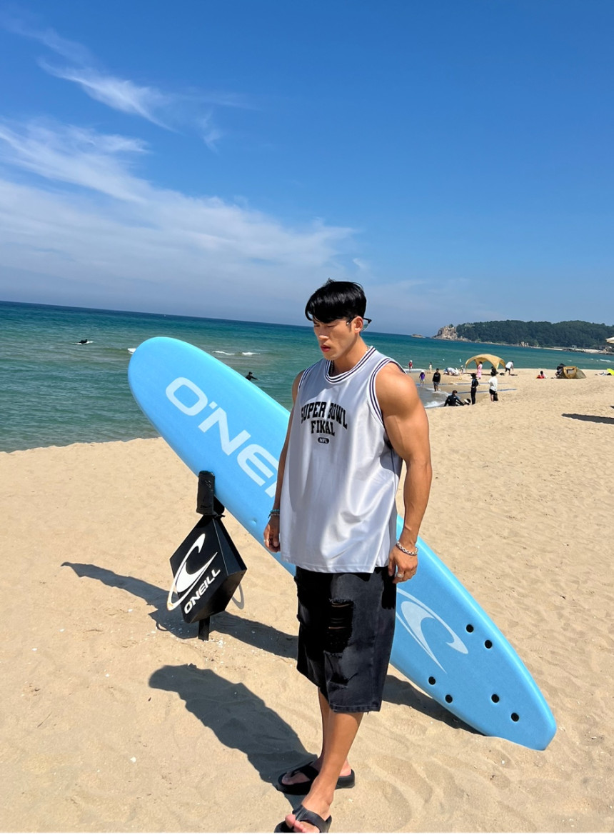 14EDFC29-1F79-4246-ADDA-4D8651589A84