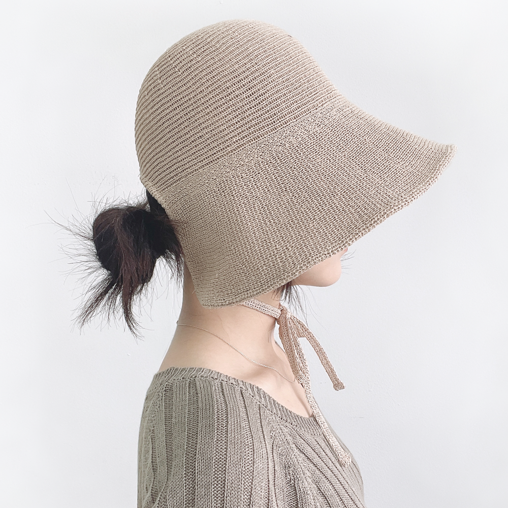 멜리아 챙넓은 여성 여름 휴양지 밀짚 니트 턱끈 스트랩 보넷 벙거지 모자 버킷햇