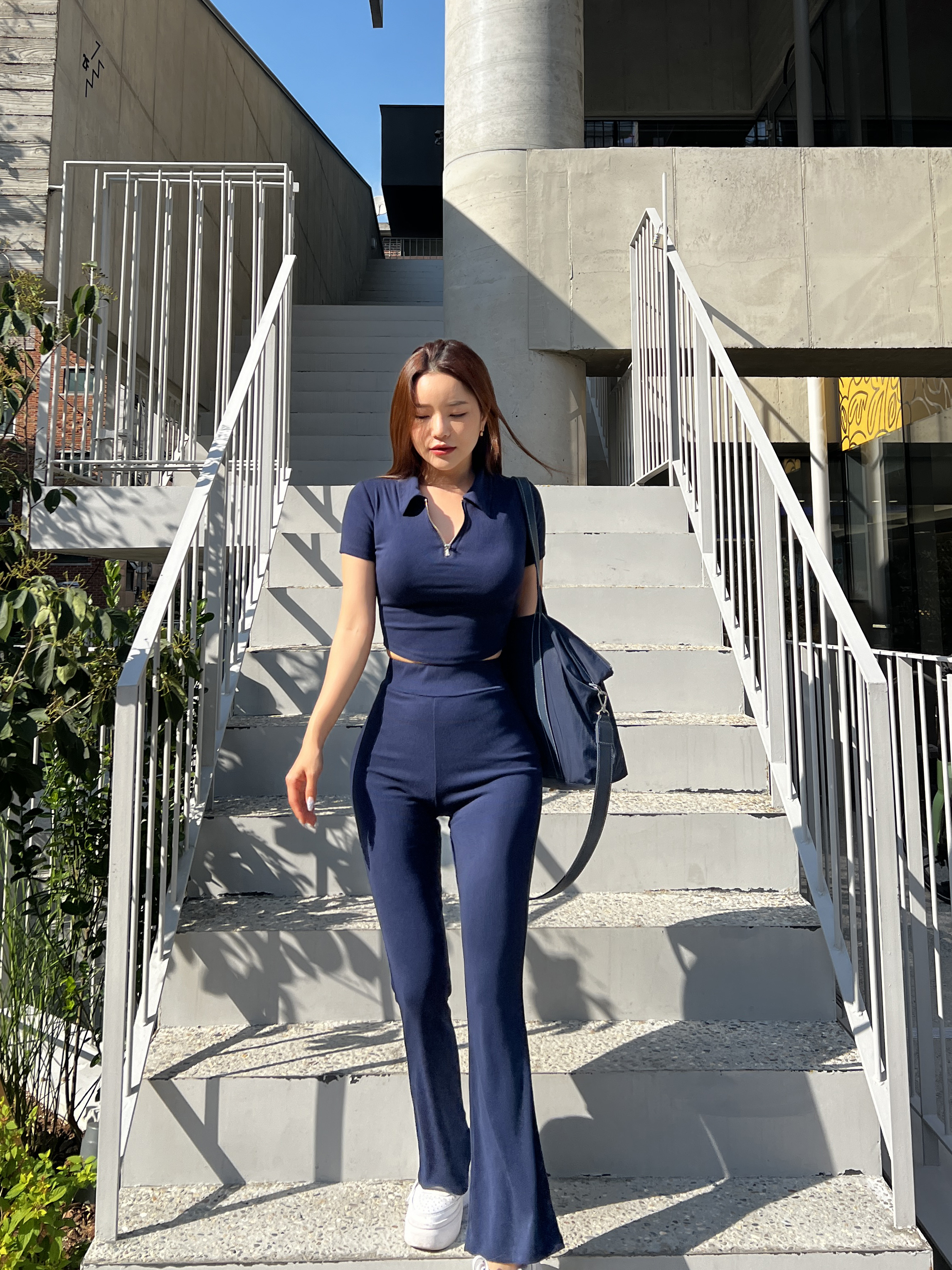 카라 지퍼 크롭티 부츠컷팬츠 트레이닝 투피스 세트 3color - 상세 이미지 5