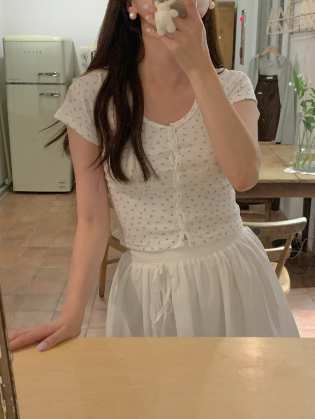 フラワークロップト半袖カーディガン | ファッション通販サイト NUGU