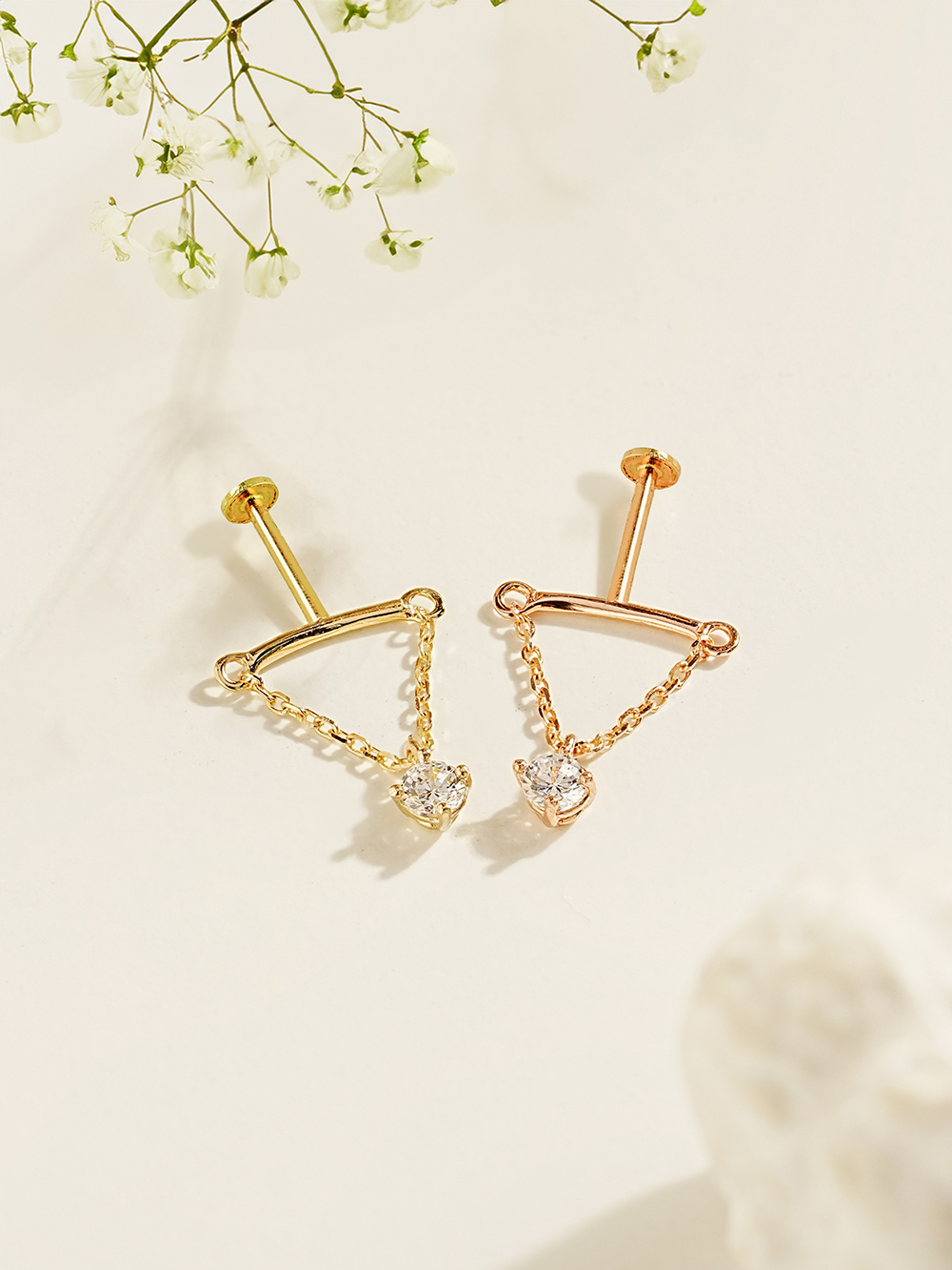 14K 인터널 모이사나이트 다이아 히든 헬릭스 드롭 큐빅 라블렛 피어싱 귀걸이 1부 - 상세 이미지 2