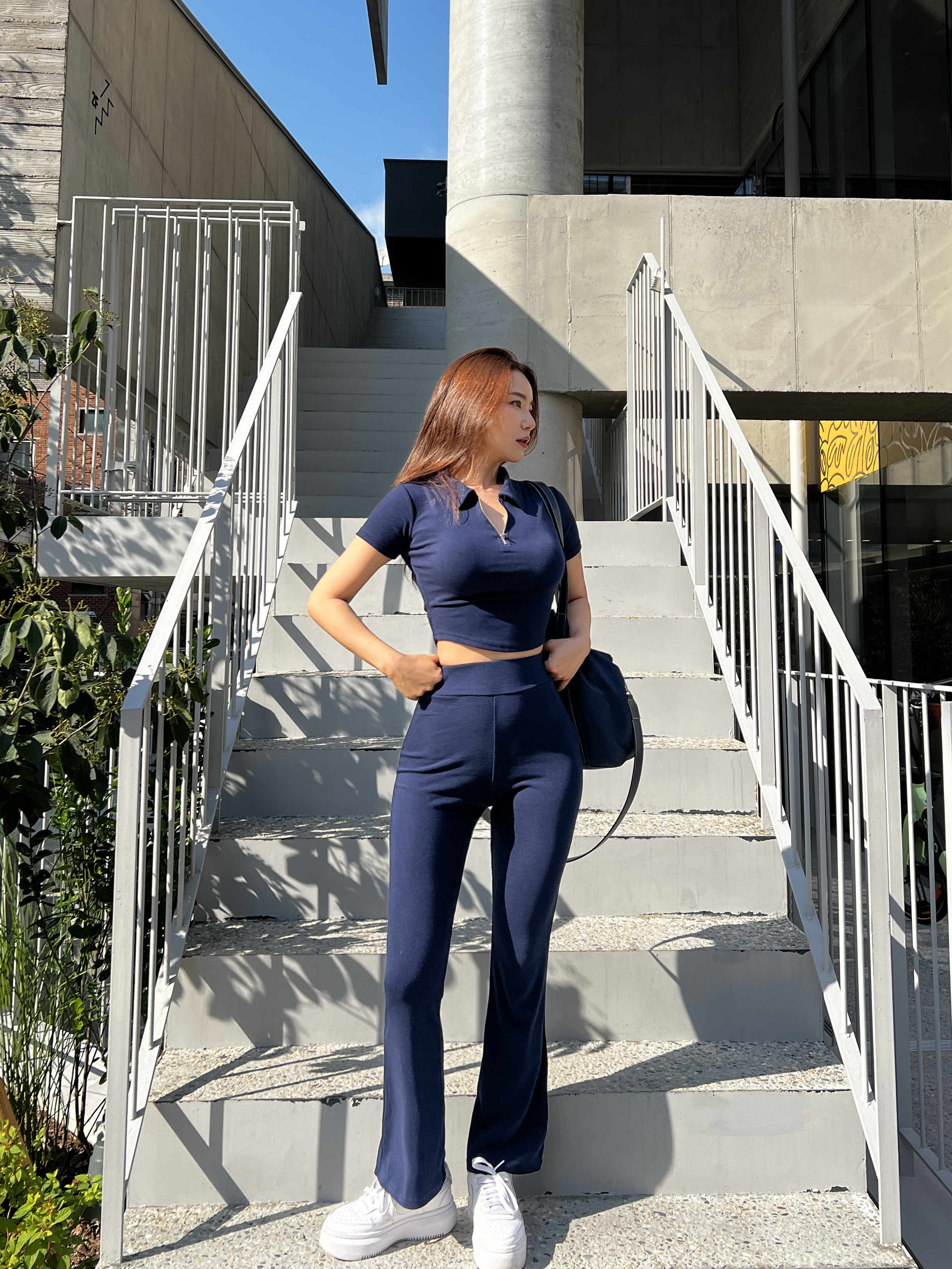 카라 지퍼 크롭티 부츠컷팬츠 트레이닝 투피스 세트 3color - 상세 이미지 4