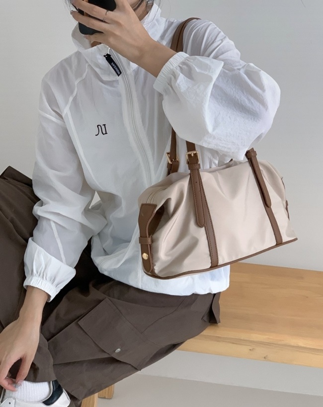 나일론 가벼운 빅 스퀘어 버클 쇼퍼 숄더백 직장인 여행 보부상가방 - 상세 이미지 2