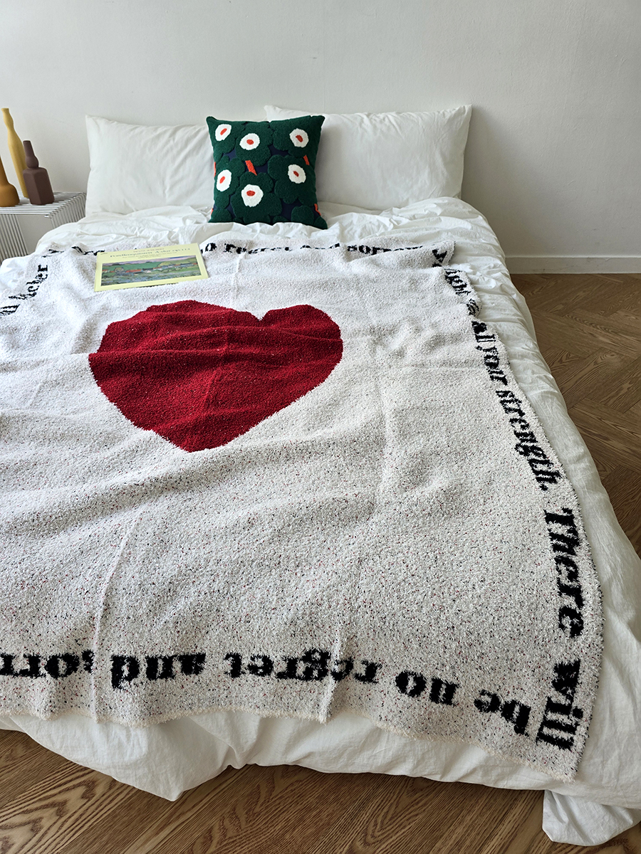 블랑쉬 귀여운 레드 하트 아트 플란넬 블랭킷 - 상세 이미지 3