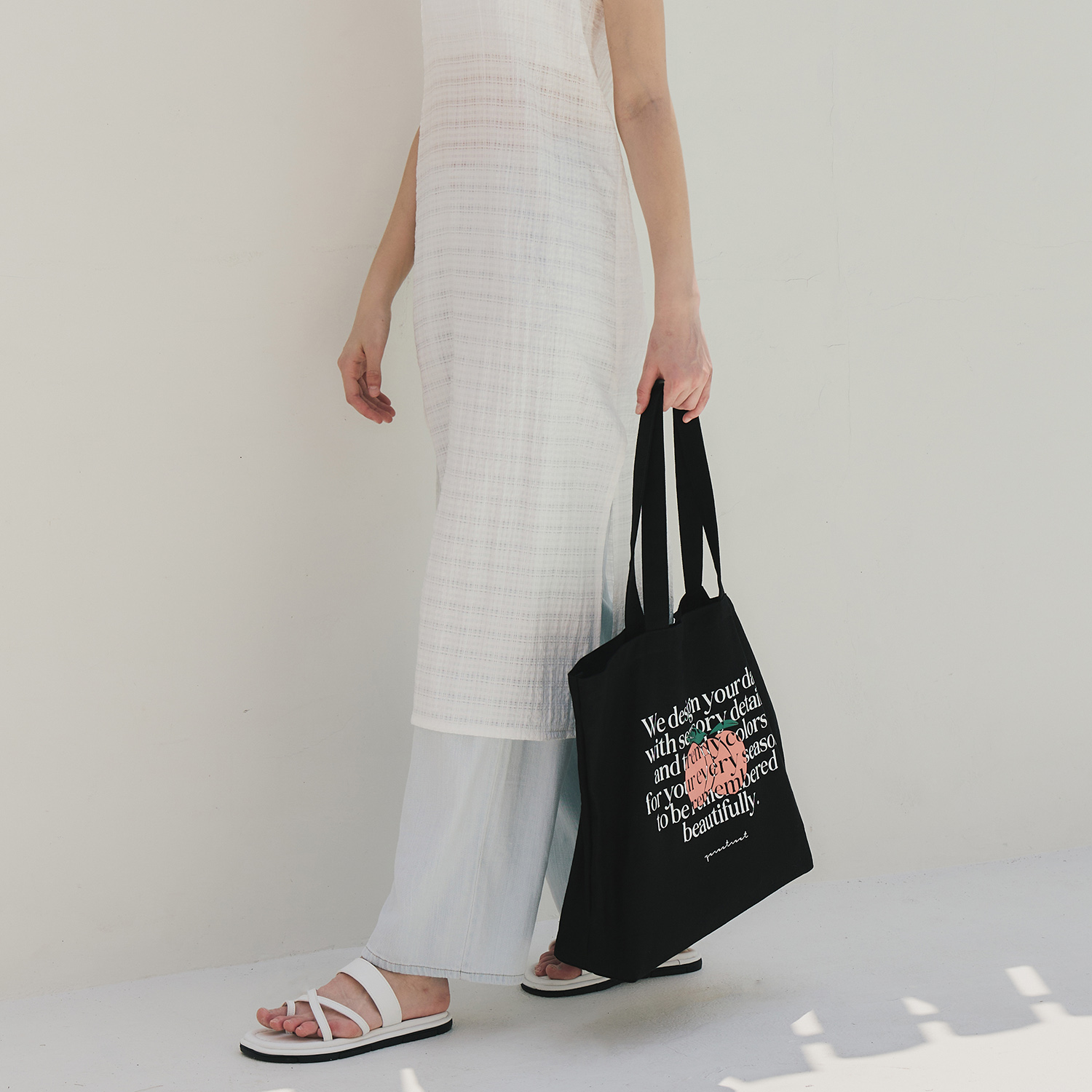 [제로스트릿]레터링 피치 에코백 LETTERING PEACH ECO BAG / BLACK
