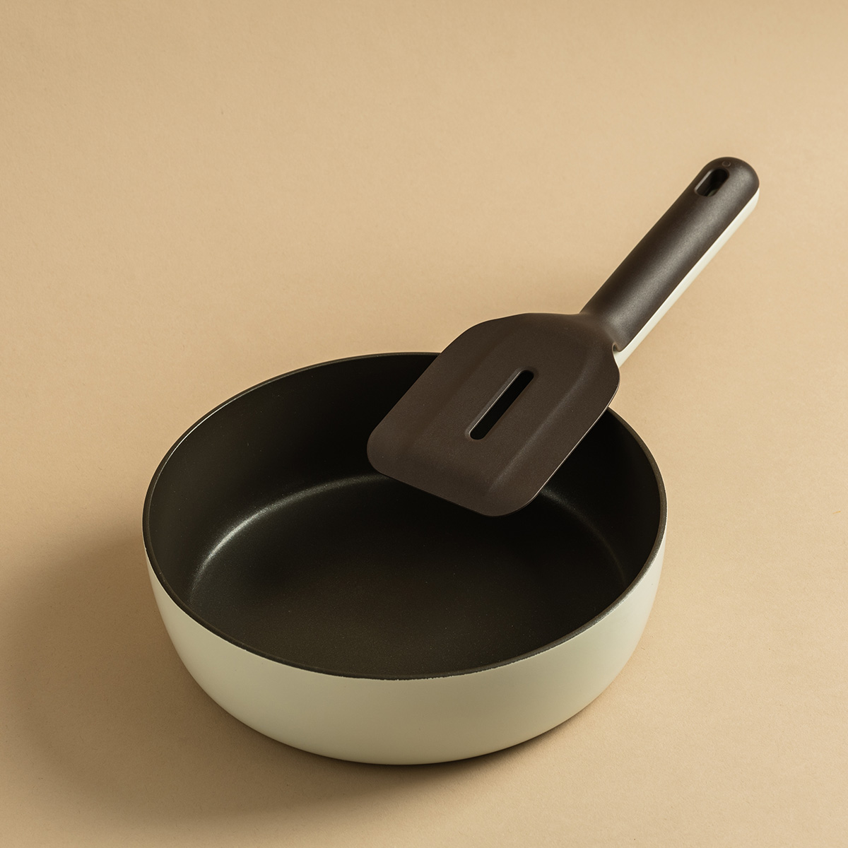 닥터하우스 NEW 네오 인덕션 소테팬 24cm(뒤집개 포함) - 상세 이미지 2