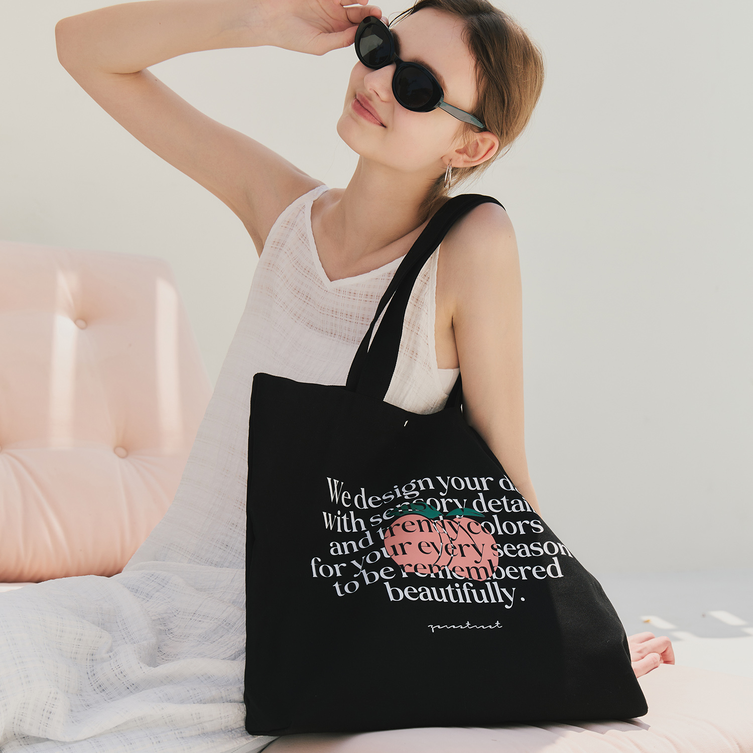 [제로스트릿]레터링 피치 에코백 LETTERING PEACH ECO BAG / BLACK - 상세 이미지 2