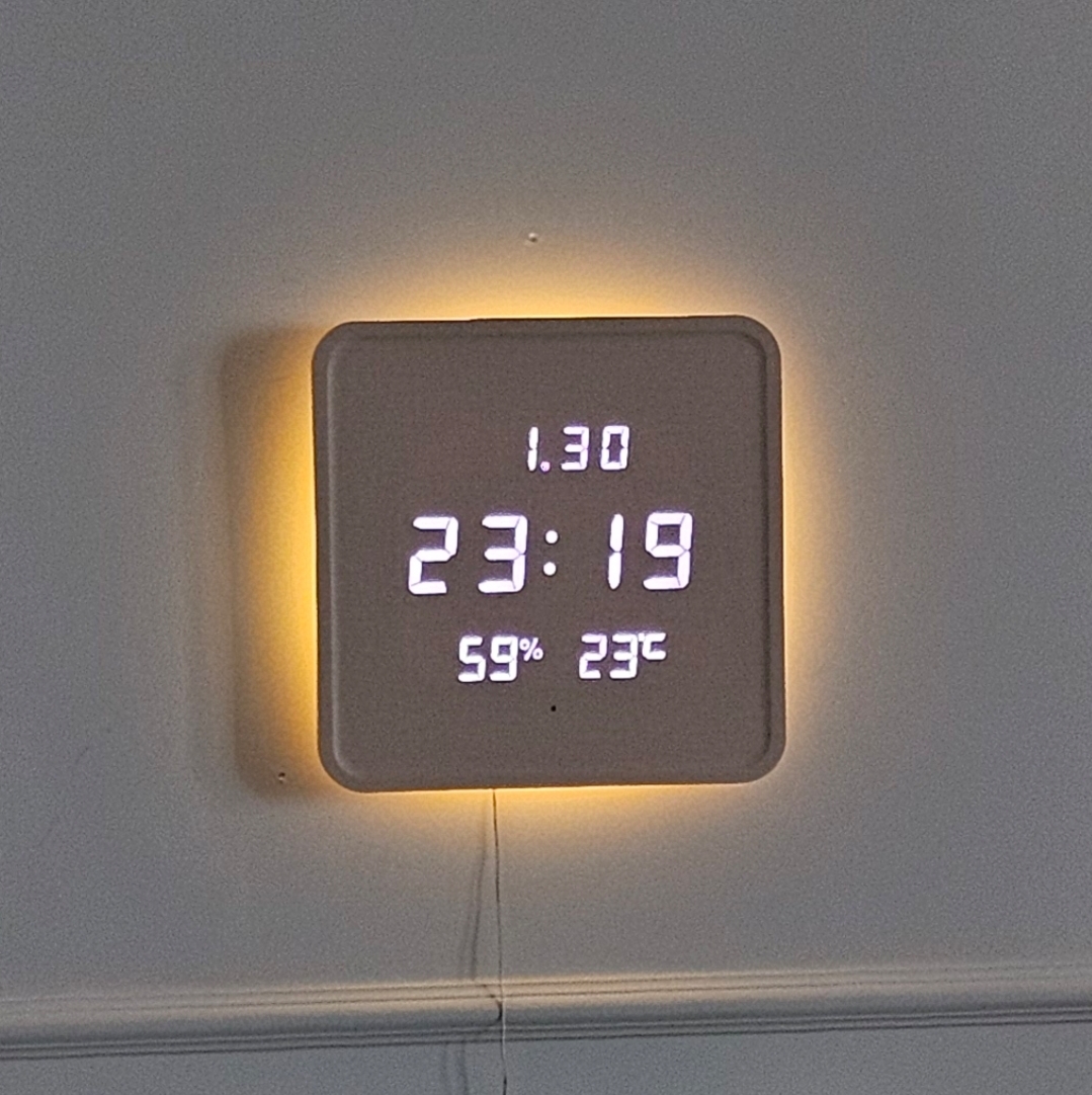플라이토 벽시계 LED 벽걸이 3세대 백라이트 인테리어 디지털 전자 거실 집들이 루나 온습도 와이파이