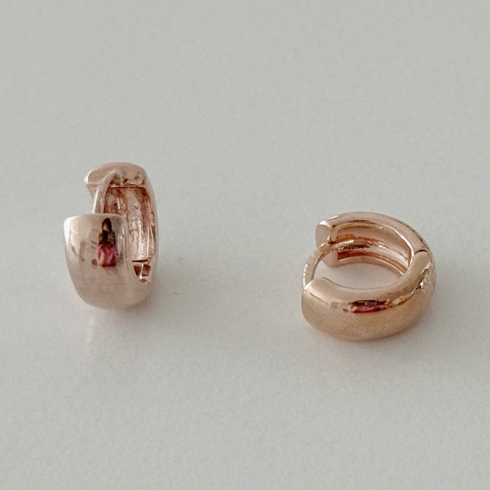 14K 골드필드침 스몰 사이즈 볼드 링 귀걸이 - 심플하고 모던한 디자인 데일리