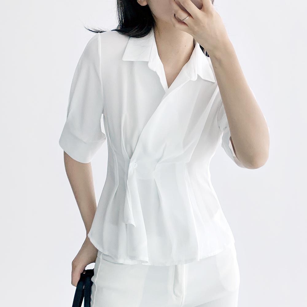 [여리핏] 오니리크 카라 반팔 랩 블라우스 / 봄 여름 가을 퍼프 세미 정장 청순 하객룩 : 데이지클로젯