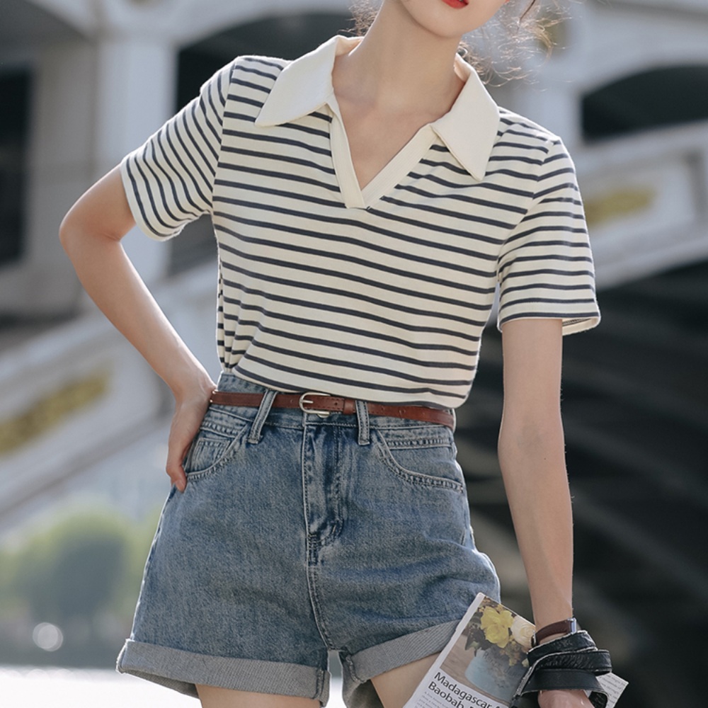 런닝맨 711회 송지효 반팔 카라 티셔츠 캠퍼스룩 트렌디 의상 옷 패션 - 메인 이미지