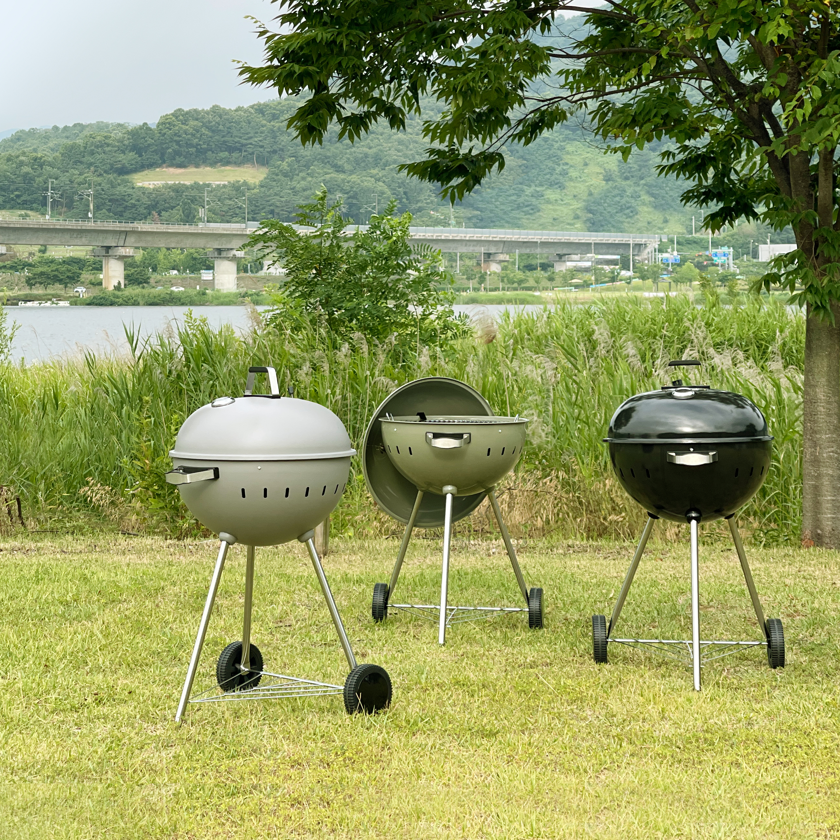 꾸버스 파이어볼 57 바베큐그릴 대형 훈제 훈연 직화 숯불 BBQ 야외 펜션 화로대 겸용