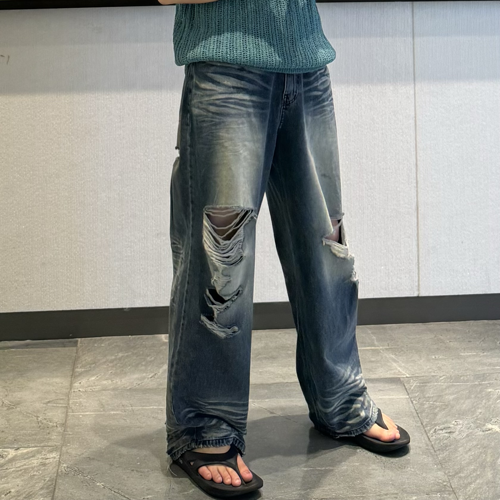 남자 와이드 청바지 찢어진 데님 중청 찢청 - 상품 이미지