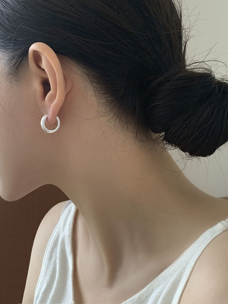 셀프러브 샌드 원터치 이어링 - 여성 무광 매트 기본 원형 데일리 원터치링귀걸이 - 상세 이미지 4