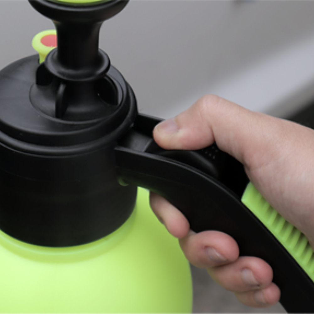 생활더하기 원예 스프레이 세차용 고압분무기 펌프형 스프레이 2리터 텃밭가꾸기 이미지 4