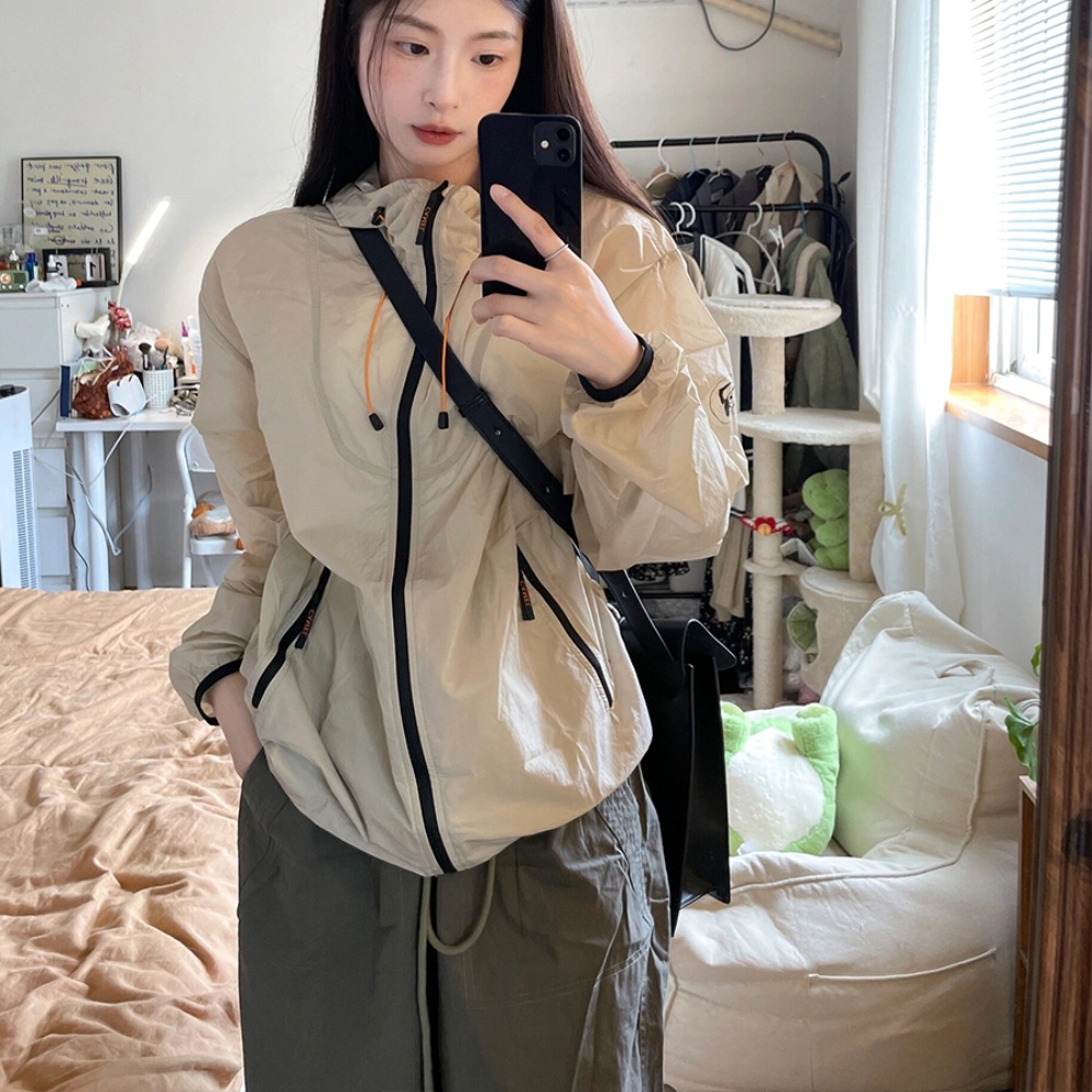 이제 혼자다 1회 조윤희 바람막이 자켓 등산복 운동복 의상 옷 패션 - 상품 이미지