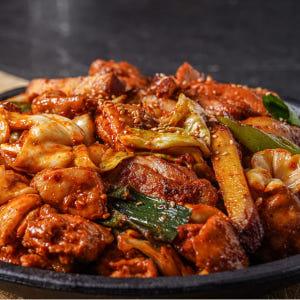 통나무집닭갈비 춘천 닭갈비 밀키트 택배 홈파티 캠핑요리 캠핑음식 넓적다리... 맛있게 먹은 솔직 후기 - 상품 이미지 3
