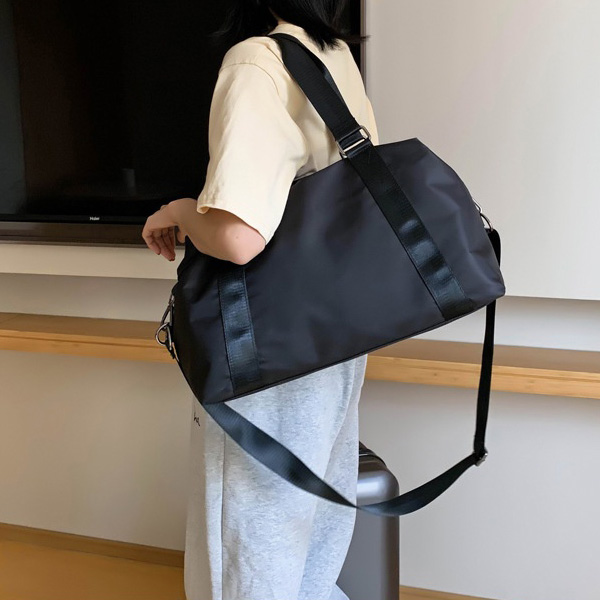 여행용 보스턴백 가벼운 1박2일 여행 가방 캐리어 결합 보조 짐가방 M922705 - 상세 이미지 4