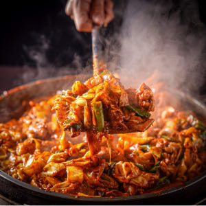 통나무집닭갈비 춘천 닭갈비 밀키트 택배 홈파티 캠핑요리 캠핑음식 넓적다리... 맛있게 먹은 솔직 후기 - 상품 이미지 2
