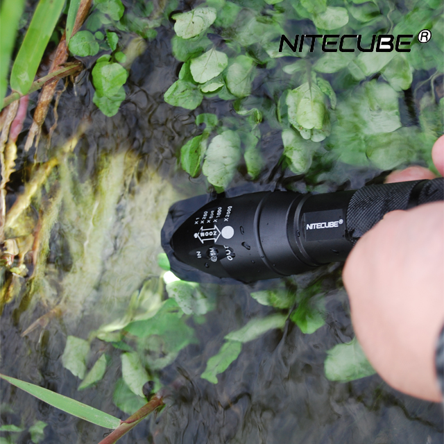 P50 건전지 겸용 손전등 C타입 충전 LED후레쉬 줌라이트 삼성배터리 포함