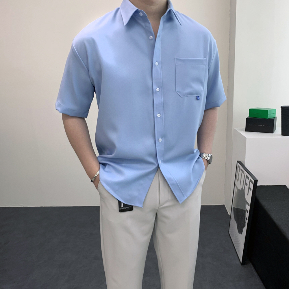 남자 반팔 셔츠 세미오버핏 포켓 구김없는 링클프리 여름 반소매 와이셔츠 - 메인 이미지