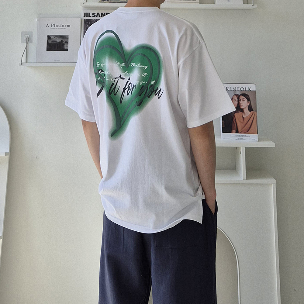 여름 커플 반팔티 오버핏 나염 하트 프린팅 남자 반팔티 - 상품 이미지