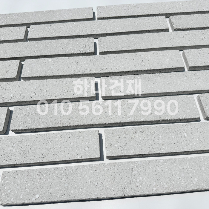 모노타일 390x55x15T 화이트그레이 / 하다건재