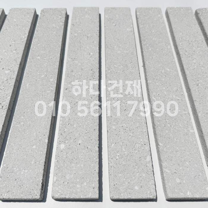 모노타일 390x55x15T 화이트그레이 / 하다건재