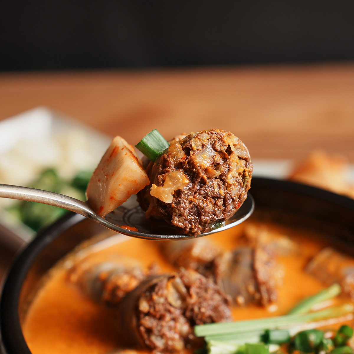 선비찬 얼큰이사골순대국 600g X 25봉 프렌차이즈 매장용 냉동 즉석국 탕 - 상세 이미지 4