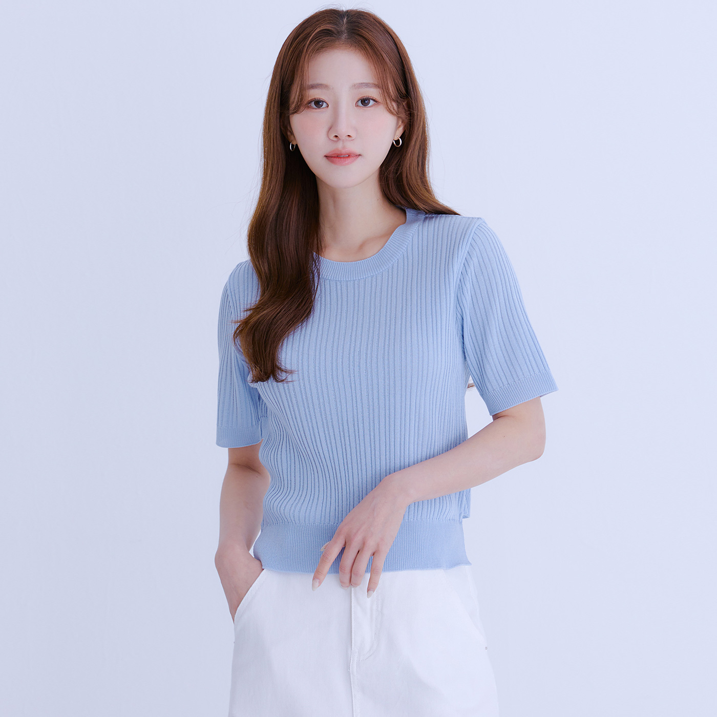 로엠 백리본 반팔 스웨터 RMKAE26RT3 - 메인 이미지