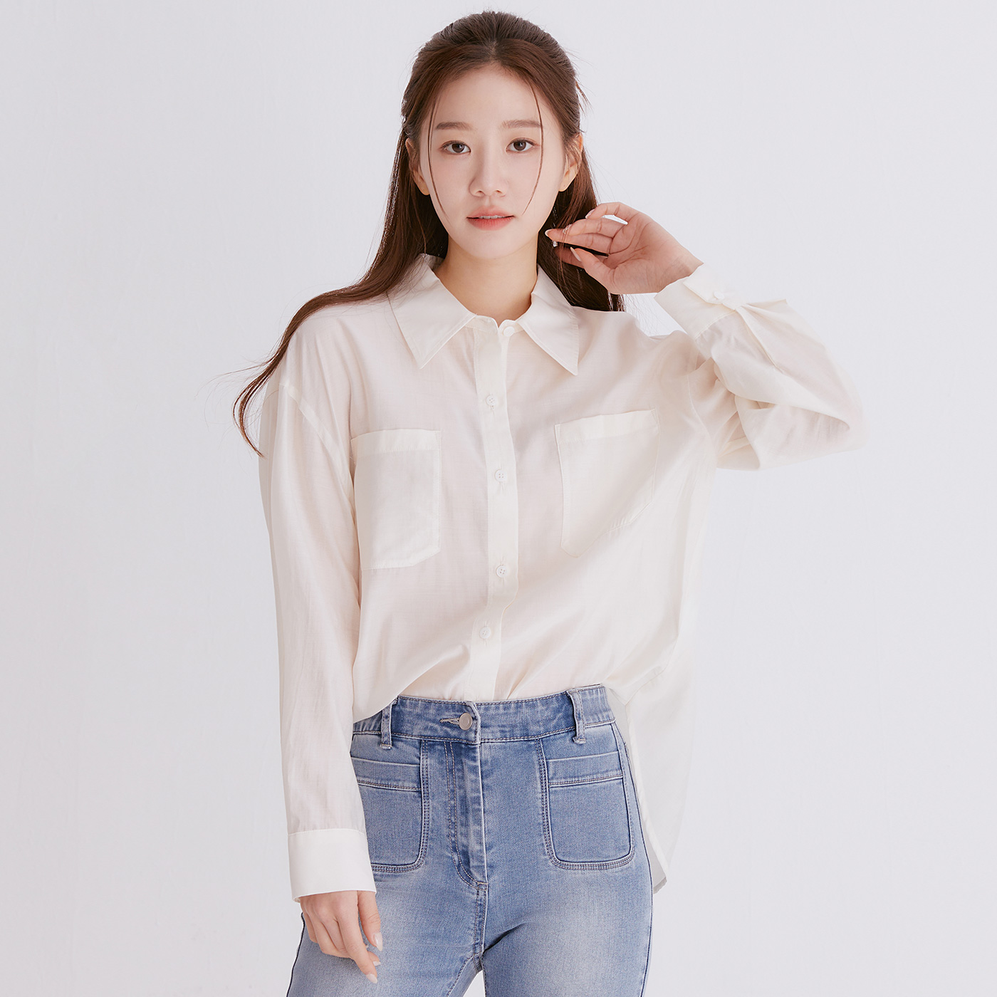 로엠 루즈핏 셔츠 RMYWE24R12 - 상품 이미지