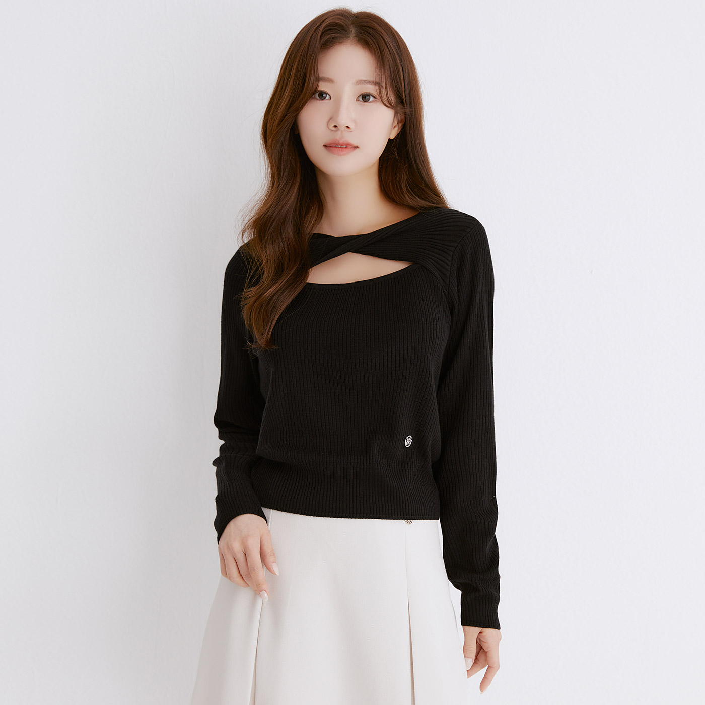 로엠 꼬임넥 스웨터 RMKAE23R12 이미지 2