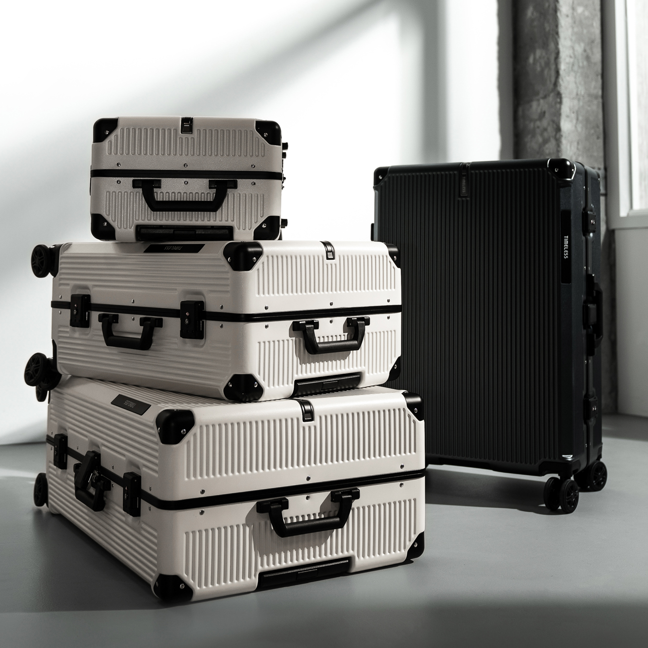 타임리스 투어릭캐리어 68cm(24인치) 78cm(28인치) 대형 큰 여행용 해외여행