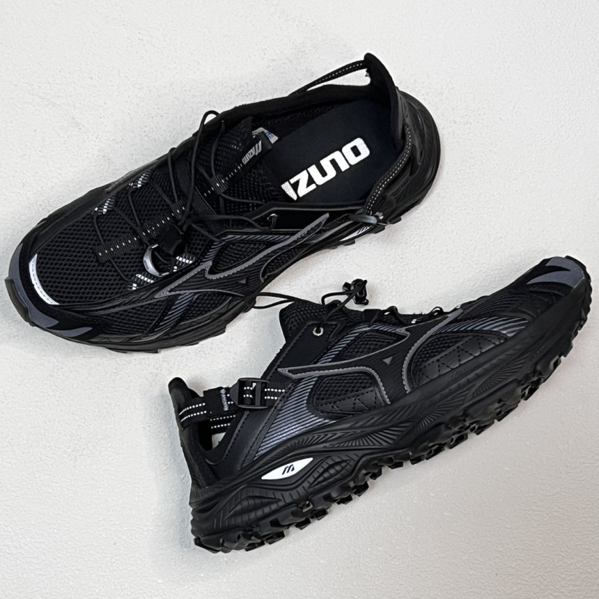 미즈노 레이서 트레일 SE 블랙 D1GH241903 고프코어