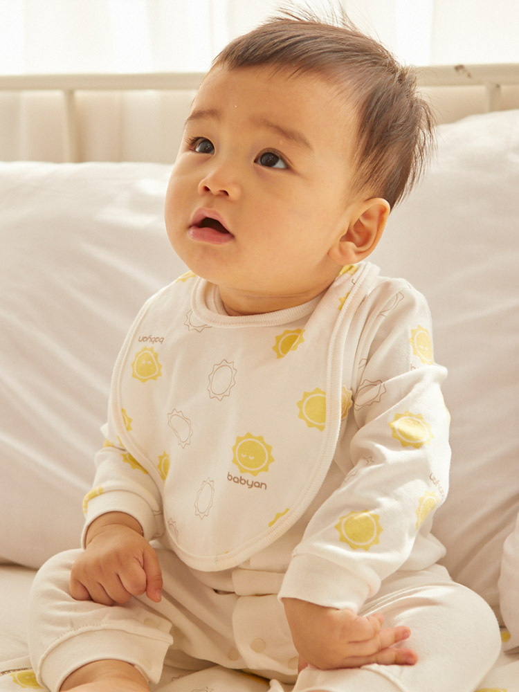 베이비앙 국내산 무형광 신생아 아기 심볼라인 구름이 턱받이