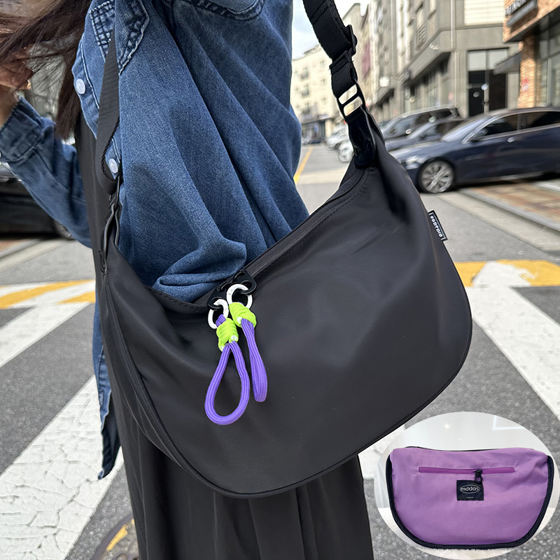 반달 여행용 크로스백 보부상 가벼운 유럽여행가방 핸드폰 도난방지 크로와상백 나일론